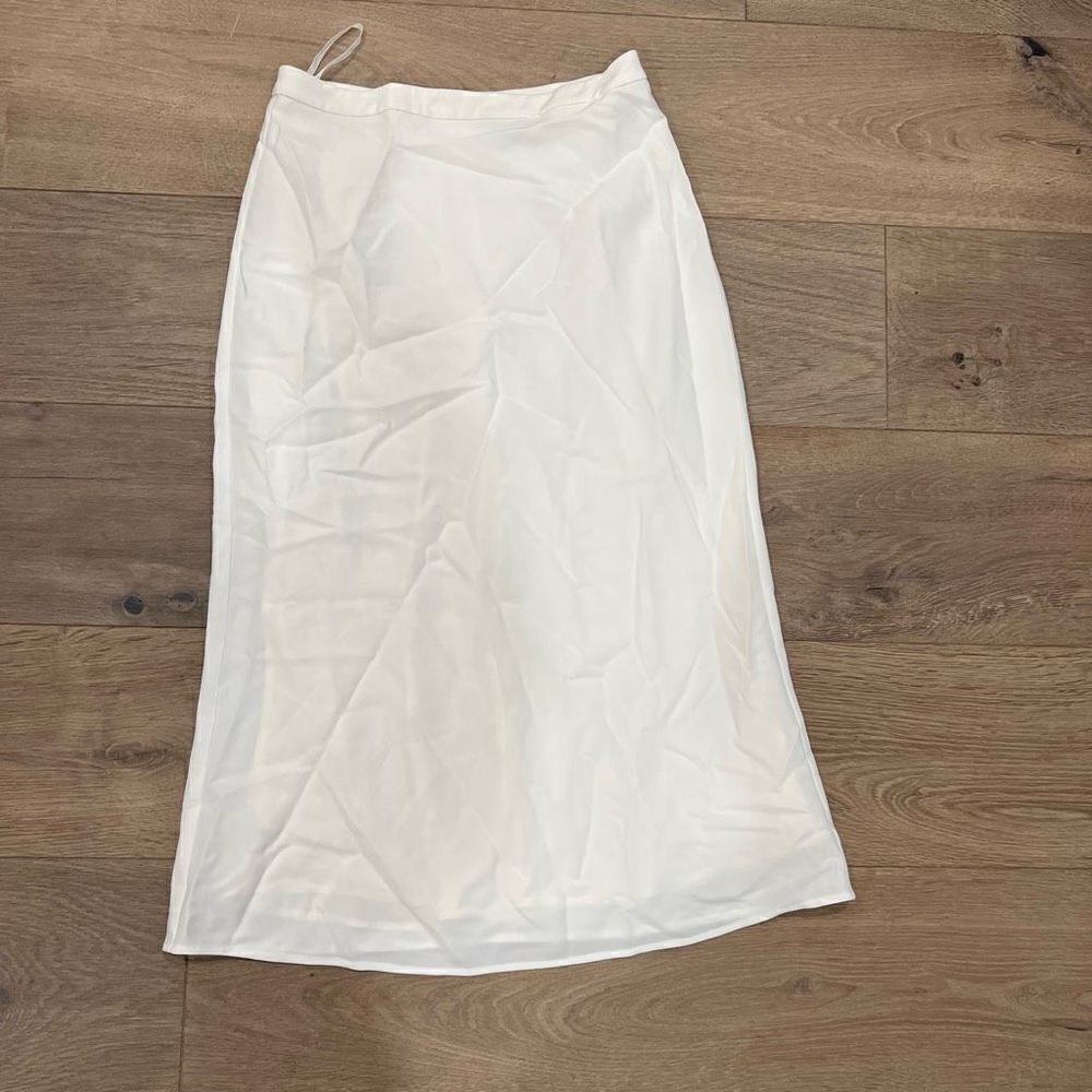 NWT Majorelle Women’s White A-Line Knee Length Skirt Size Small